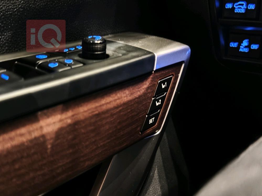 تويوتا سيكويا